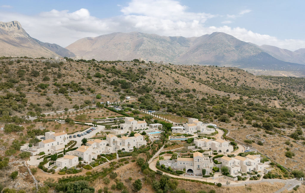 A SEPTEMBER WEDDING AT ARIA ESTATE IN MANI